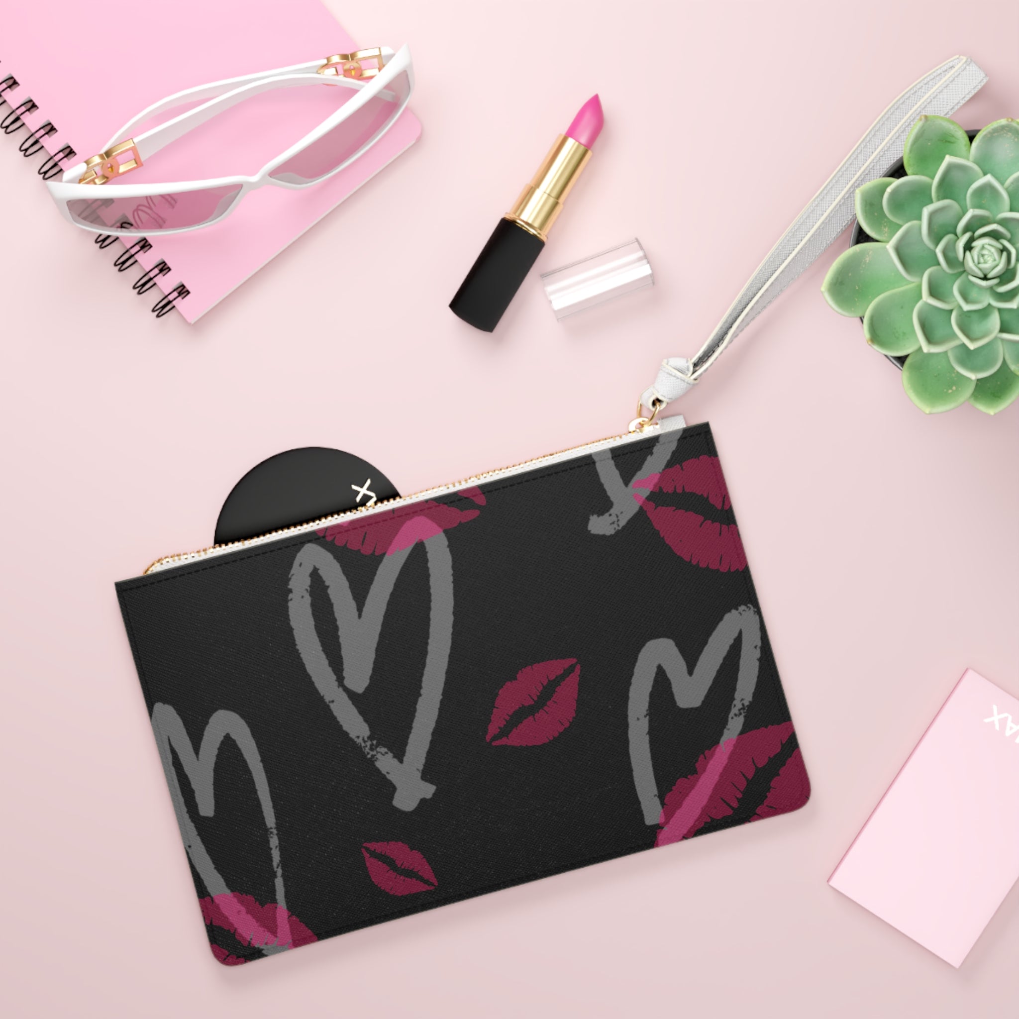 Kiss & Hearts Clutch Bag — Lip Print Wristlet Purse